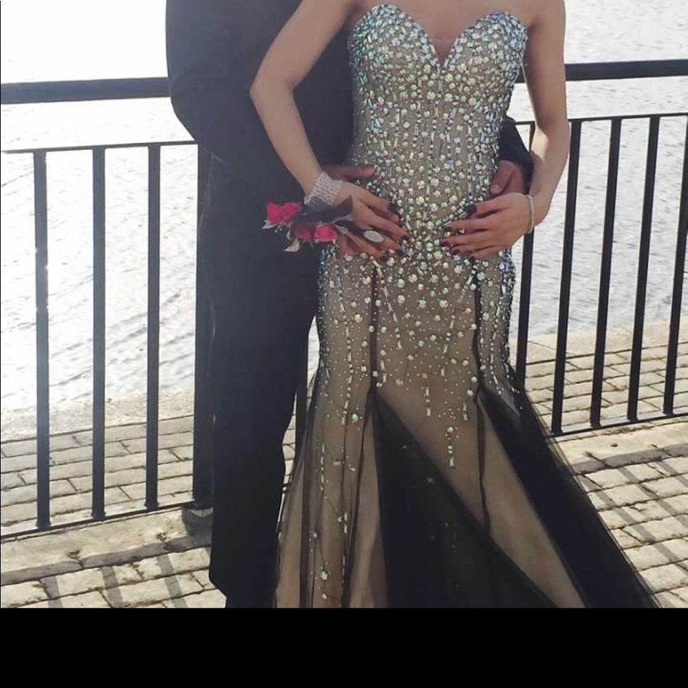 XS PROM DRESS